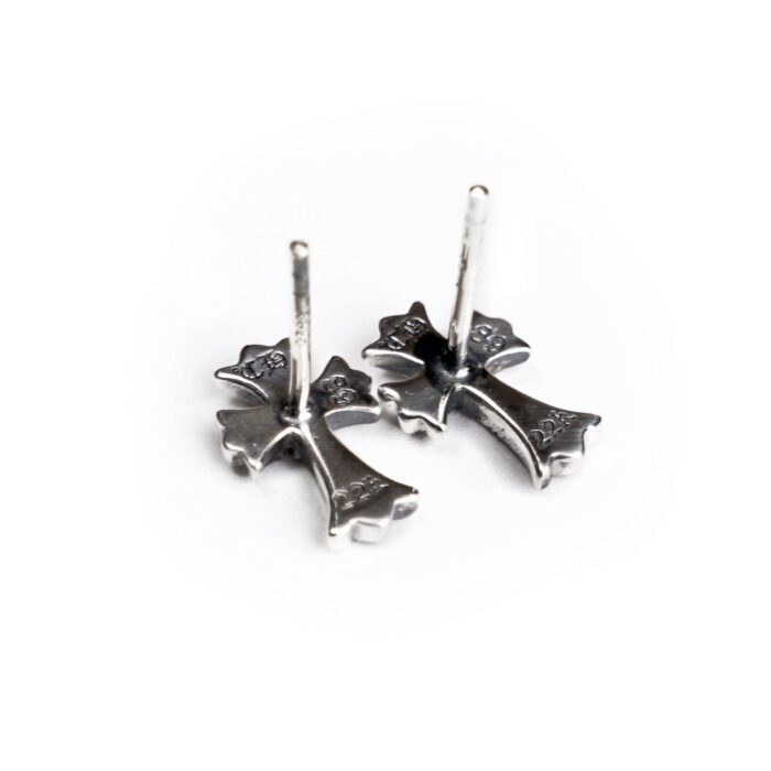 CH Cross Baby Fat Stud Pierce With Pave Diamond
