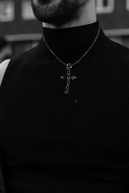 Roly Cross Pendant