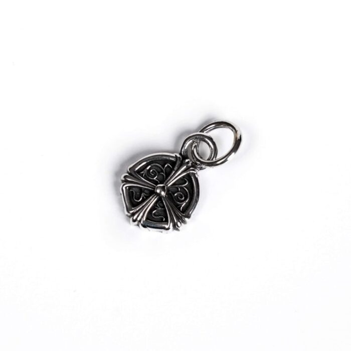 CH Plus Vine Charm